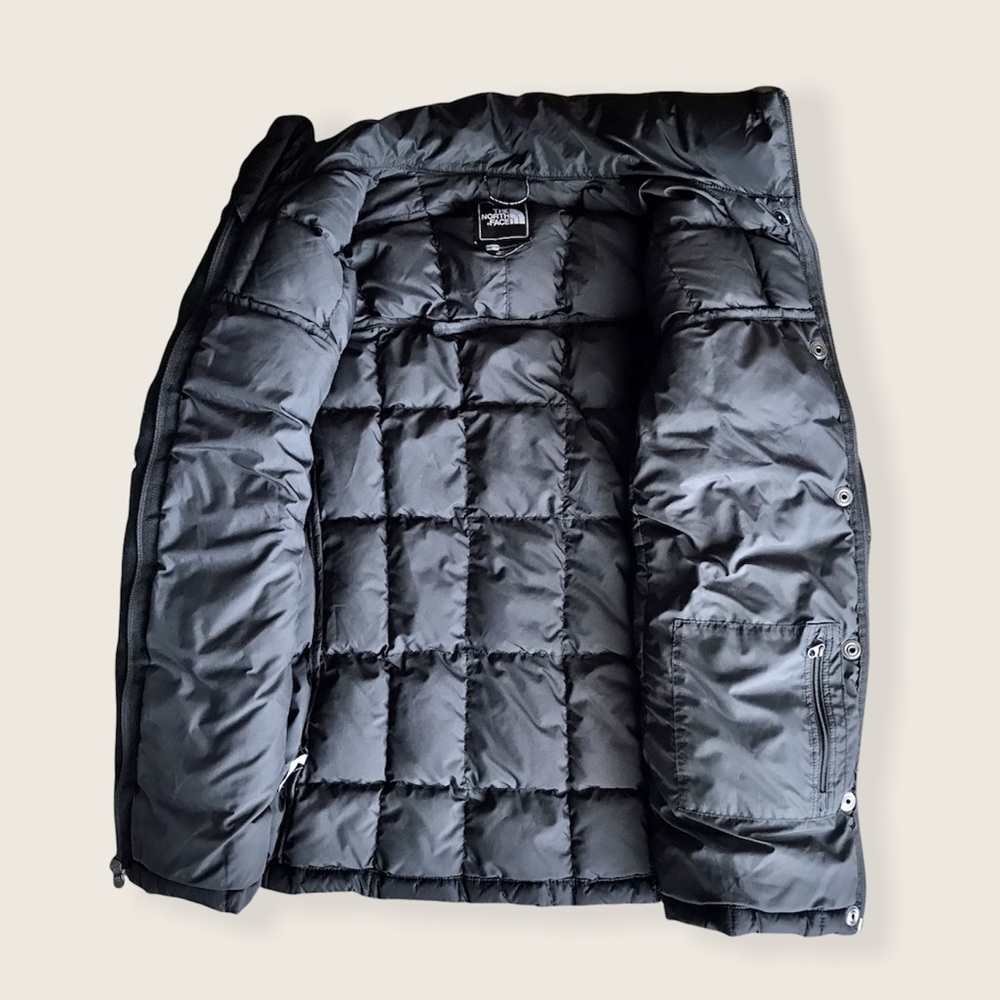 North Face 600 Down Puffer Classic Cold Weather Fall/Winter Cozy Black Jacket - Picture 11 of 16